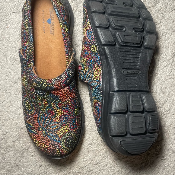 Nurse Mates Libby Women Size 7.5 Rainbow Dot Swirl Leather Clog Comfort Shoe - Picture 5 of 7